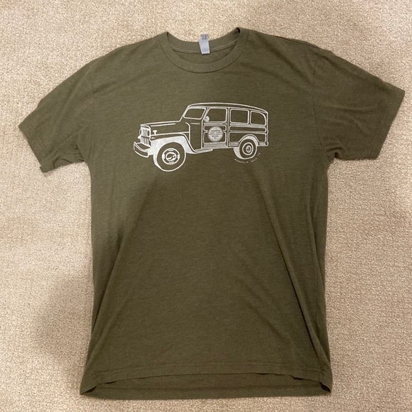 camo green magnolia graphic tee - Picture 1 of 2